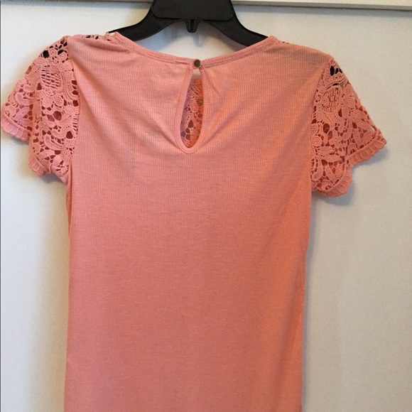 Blouse - Picture 2 of 3